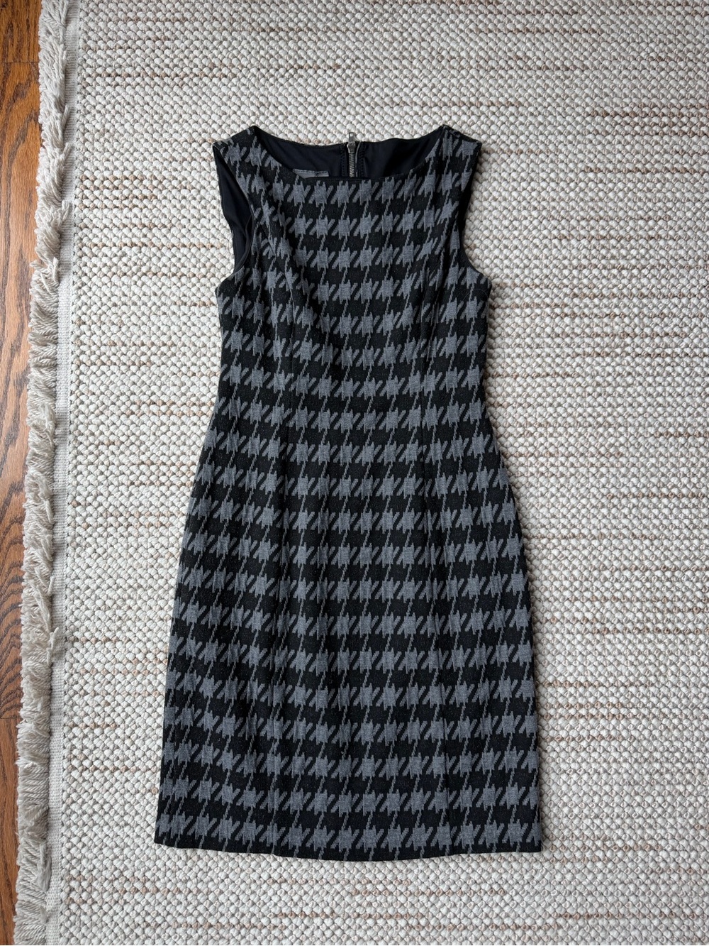Classic Sleeveless Dress - Black & Gray
